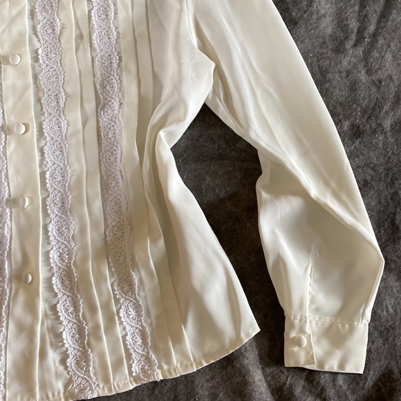 Vintage 80’s Kendra Scott cream blouse feminine bohemian cottagecore - Picture 4 of 9